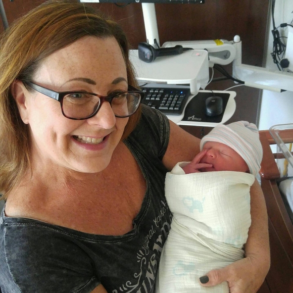 Meet your Posher, Cindy - Picture 1 of 1